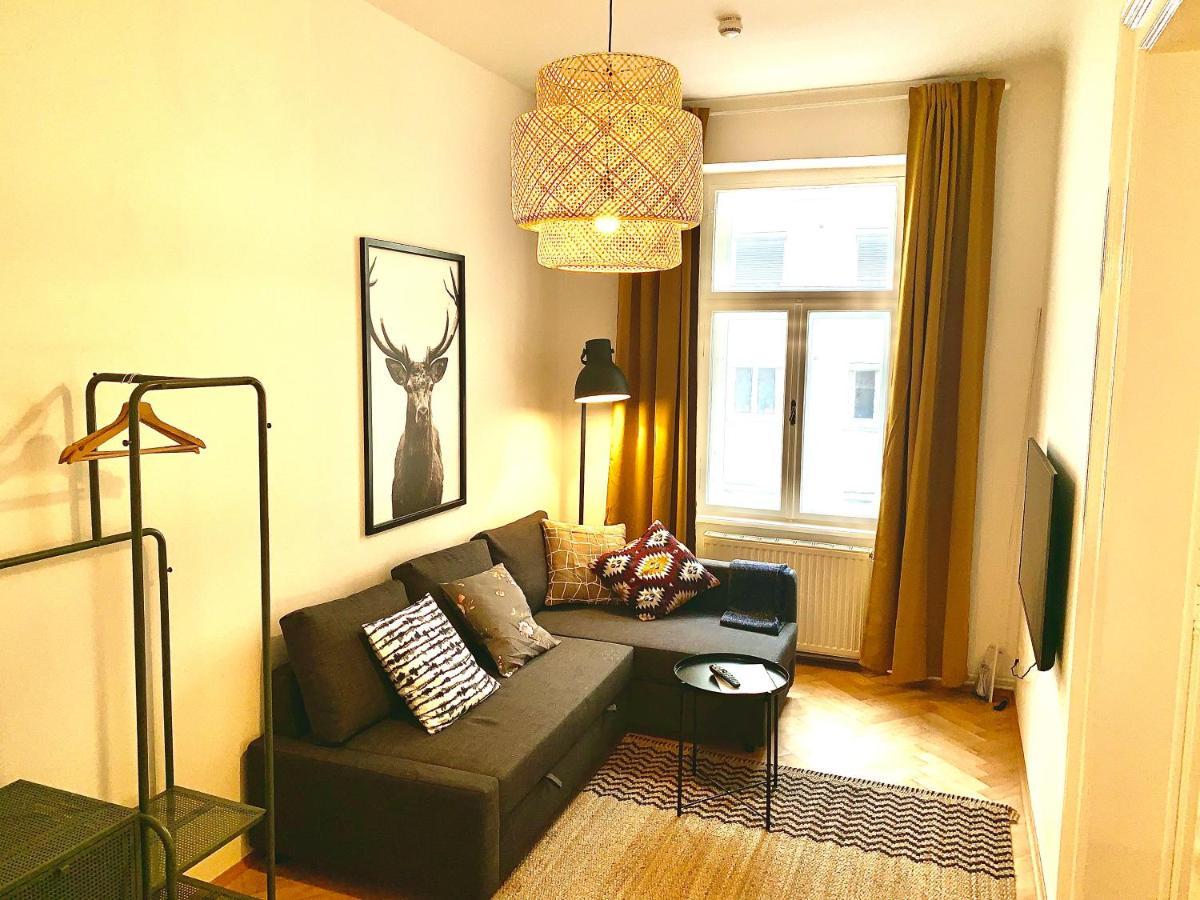 Contemporary City Apartment - By Nahuen Suites Грац Екстериор снимка